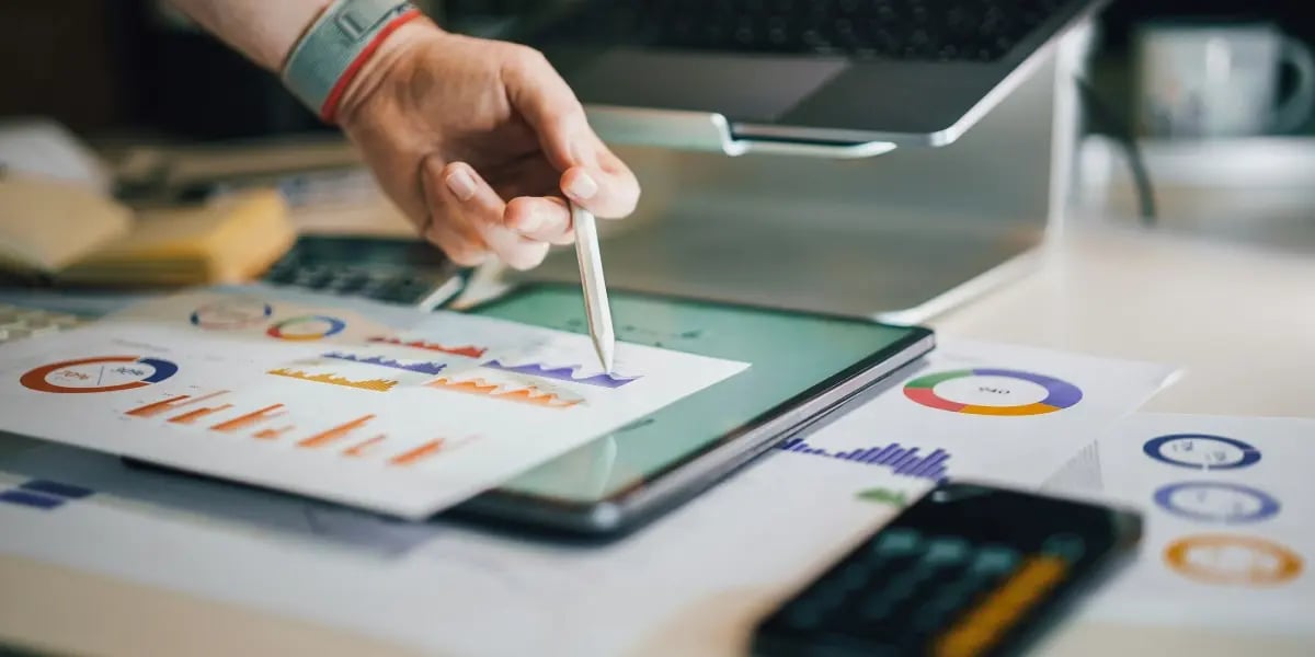 tools-best-social-media-analytics-tools-for-tracking-reporting-roi